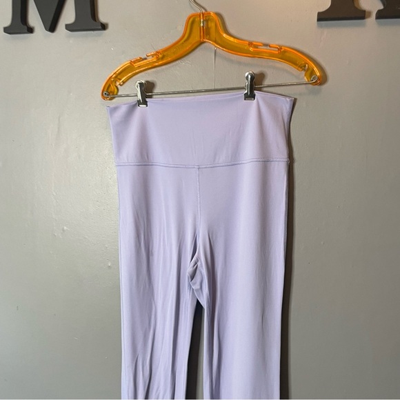All in Motion lavender flare yoga pants women’s size large - Picture 2 of 8